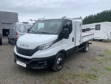 Voir le détail de l'offre de cette IVECO Daily CCb 35C18H empattement 3450 de 2023 en vente à partir de 569.48 €  / mois