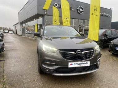 Voir le détail de l'offre de cette OPEL Grandland X 1.2 Turbo 130ch Design Line de 2019 en vente à partir de 201.21 €  / mois