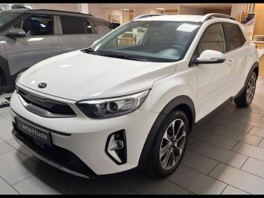 Voir le détail de l'offre de cette KIA Stonic 1.0 T-GDi 120ch MHEV Launch Edition iBVM6 de 2021 en vente à partir de 195.18 €  / mois