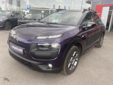 Voir le détail de l'offre de cette CITROEN C4 Cactus BlueHDi 100 Shine de 2016 en vente à partir de 9 999 € 