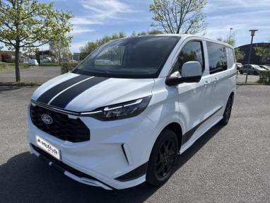 Voir le détail de l'offre de cette FORD Transit Custom Fg 320 L1H1 2.0 EcoBlue 170ch Cabine Approfondie Sport BVA8 de 2025 en vente à partir de 52 999 €
