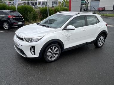 Voir le détail de l'offre de cette KIA Stonic 1.0 T-GDi 100ch Active de 2024 en vente à partir de 19 999 € 