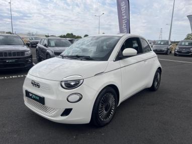 Voir le détail de l'offre de cette FIAT 500 e 95ch Icône Plus (Pack Style) de 2022 en vente à partir de 18 999 €