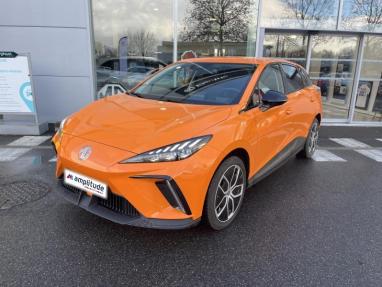 Voir le détail de l'offre de cette MG MOTOR MG4 EV 204ch - 64kWh Luxury MY24 de 2025 en vente à partir de 28 499 € 