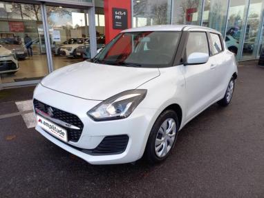 Voir le détail de l'offre de cette SUZUKI Swift 1.2 Dualjet Hybrid 83ch Avantage de 2023 en vente à partir de 139.73 €  / mois