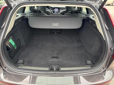 VOLVO V60 B4 197ch Ultra Style Dark DCT 7 à vendre à Troyes - Image n°8