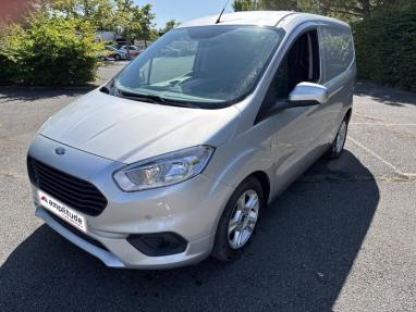 Voir le détail de l'offre de cette FORD Transit Courier 1.0E 100ch Stop&Start Limited de 2023 en vente à partir de 157.99 €  / mois
